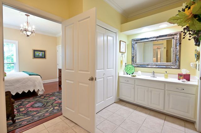 1425 Bartlett Hollow Rd, Petersburg, TN 37144