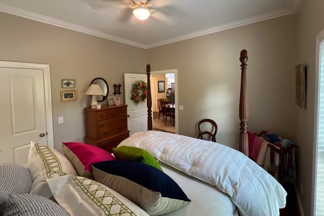 1425 Bartlett Hollow Rd, Petersburg, TN 37144