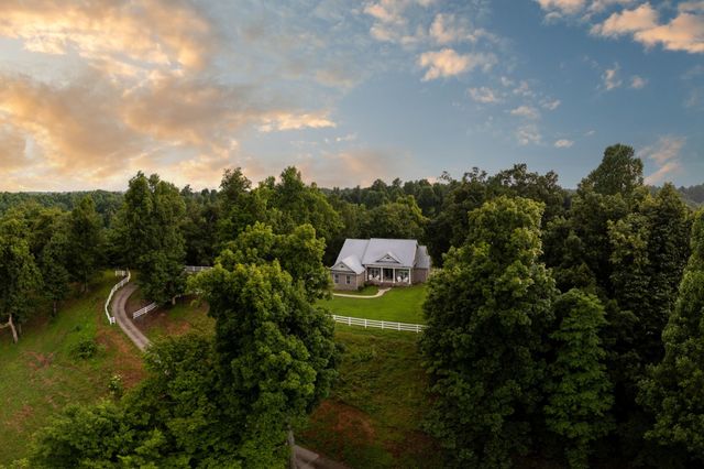 1425 Bartlett Hollow Rd, Petersburg, TN 37144