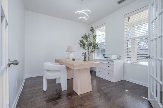 1941 Stonewater Dr, Hermitage, TN 37076