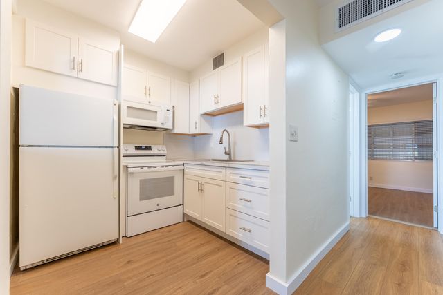 1980 Sunset Avenue 7, Lake Worth Beach, FL 33461