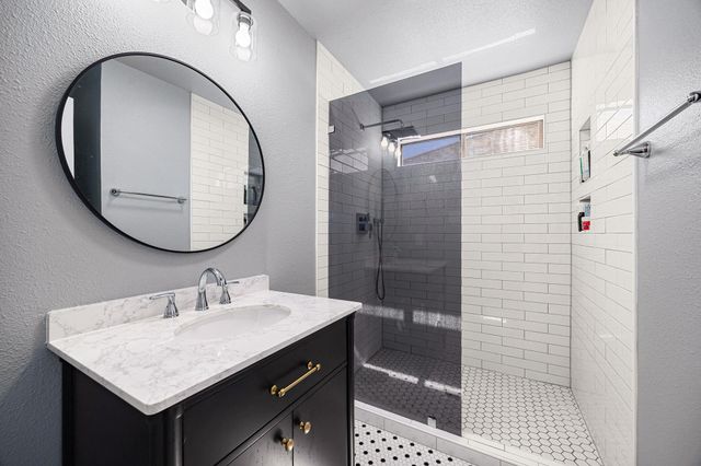 17509 Klamath Falls DR, Round Rock, TX 78681