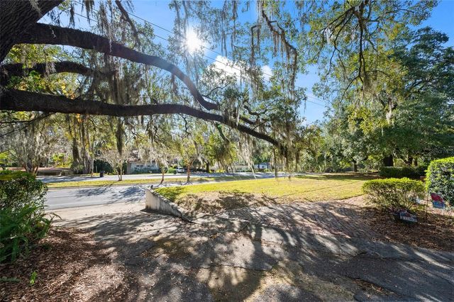 2238 NW 16TH AVENUE, Gainesville, FL 32605