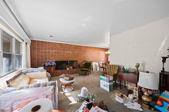 2238 NW 16TH AVENUE, Gainesville, FL 32605