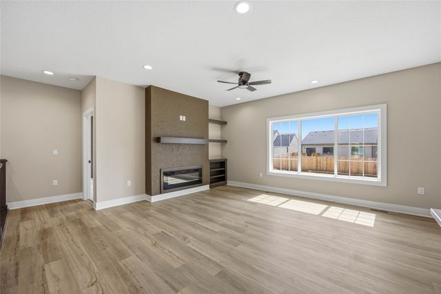 411 SW 16th Street, Ankeny, IA 50023