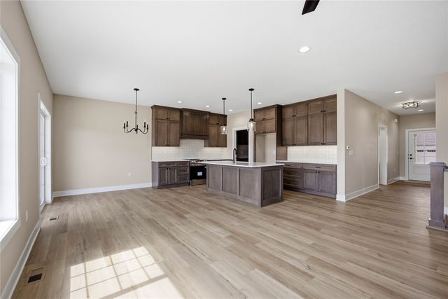 411 SW 16th Street, Ankeny, IA 50023