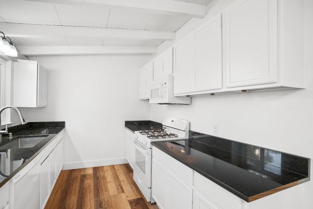 7563 Chula Vista Dr, Citrus Heights, CA 95610