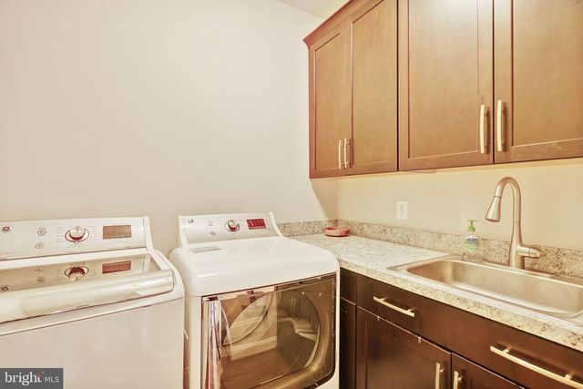 8028 WELLINGTON RD, Alexandria, VA 22308