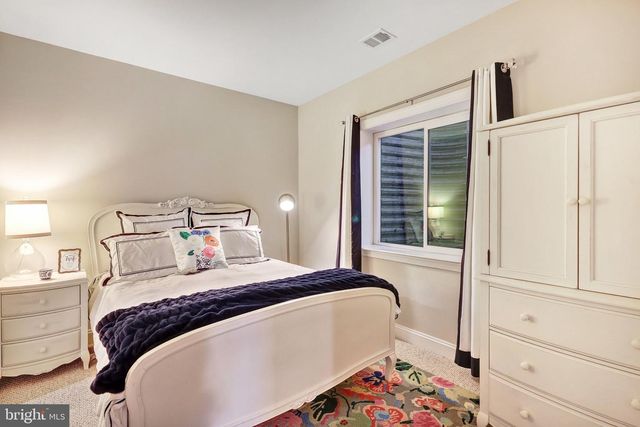 8028 WELLINGTON RD, Alexandria, VA 22308