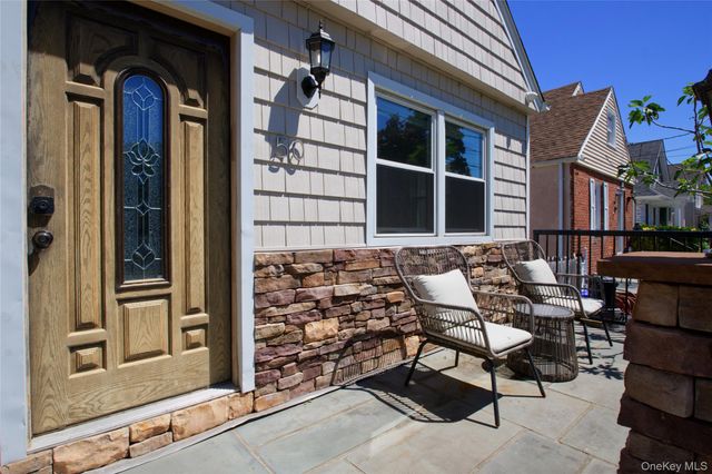 50 Albertson Place, Mineola, NY 11501