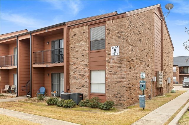 904 University Oaks Boulevard 73, College Station, TX 77840