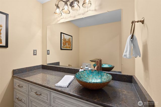 3321 Cooks Hill Rd, Centralia, WA 98531