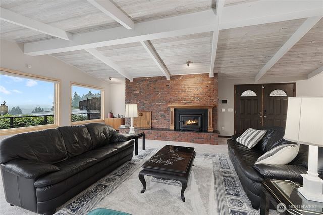 3321 Cooks Hill Rd, Centralia, WA 98531