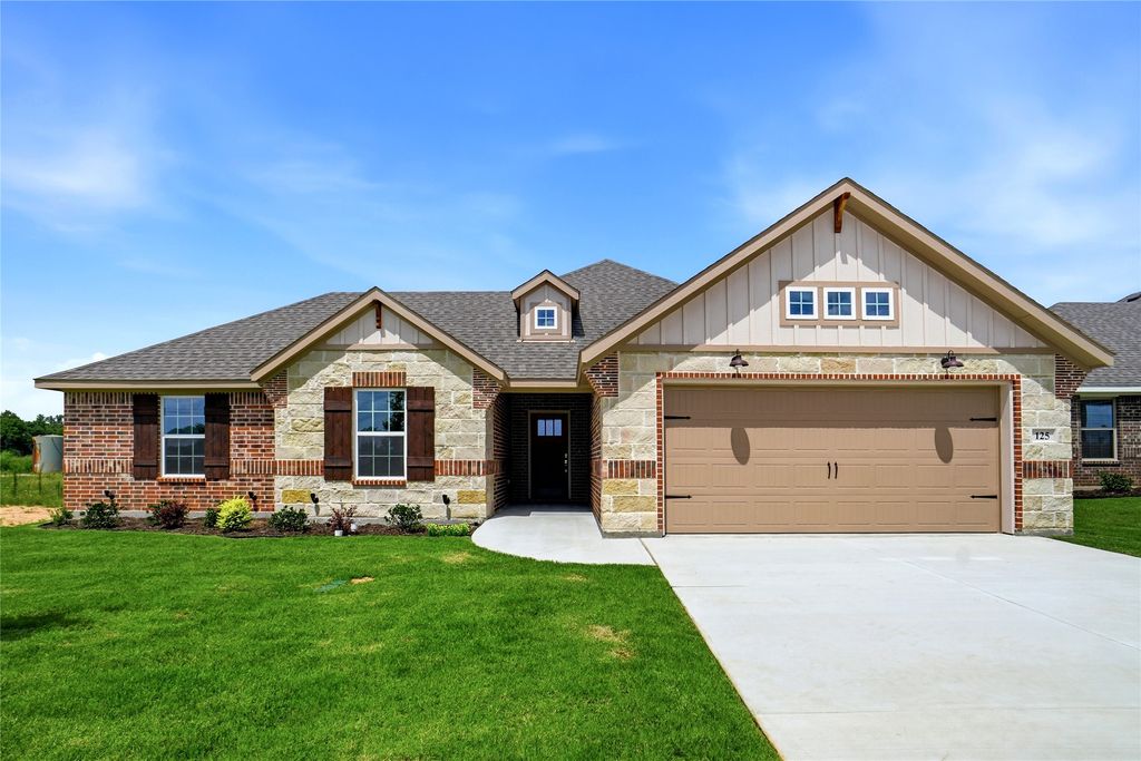125 Joel Street, Springtown, TX 76082