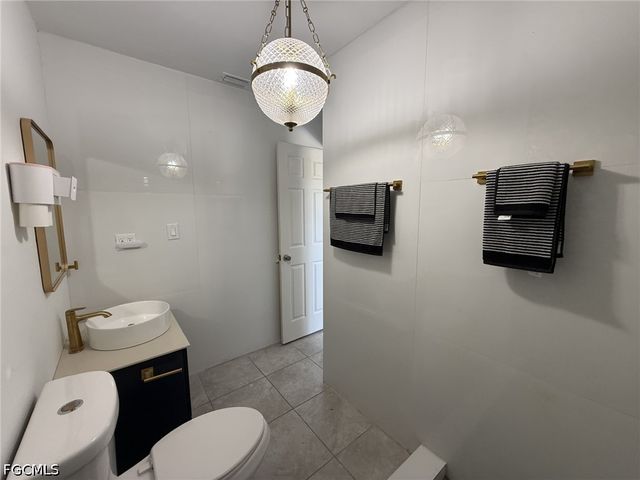 1338 Old Bridge RD, North Fort Myers, FL 33917
