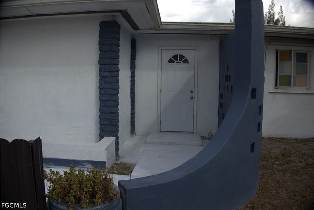 1338 Old Bridge RD, North Fort Myers, FL 33917