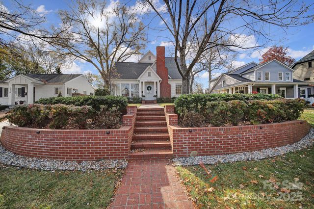 2336 Bay Street, Charlotte, NC 28205