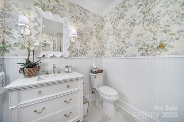 2336 Bay Street, Charlotte, NC 28205