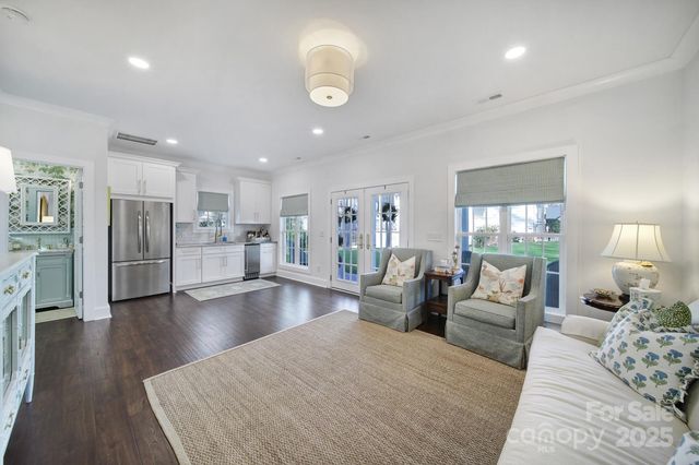 2336 Bay Street, Charlotte, NC 28205