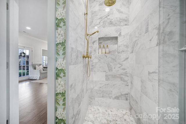 2336 Bay Street, Charlotte, NC 28205