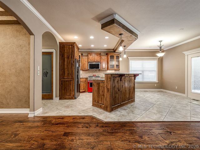 1204 W Fargo Lane, Broken Arrow, OK 74012