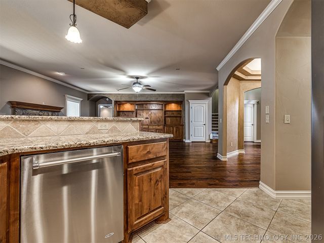 1204 W Fargo Lane, Broken Arrow, OK 74012