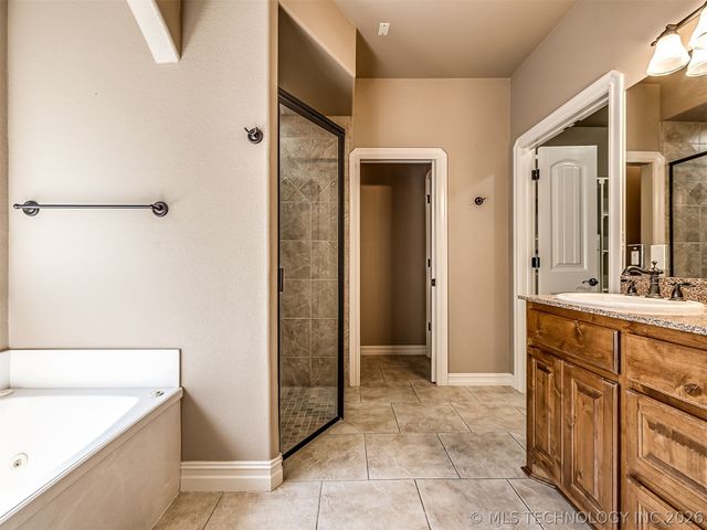 1204 W Fargo Lane, Broken Arrow, OK 74012