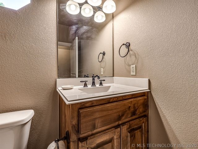 1204 W Fargo Lane, Broken Arrow, OK 74012