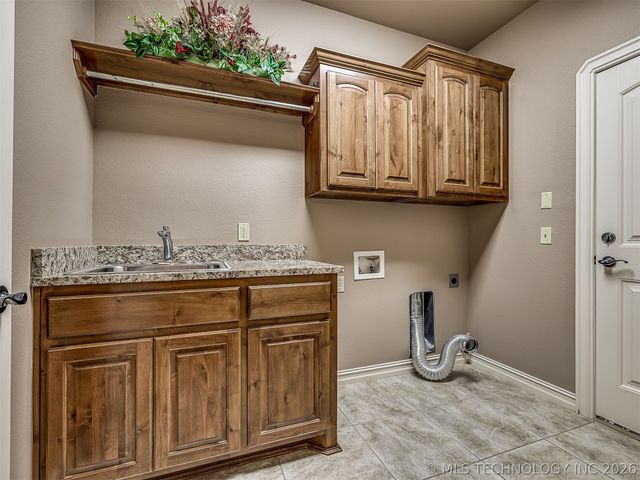 1204 W Fargo Lane, Broken Arrow, OK 74012