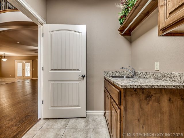 1204 W Fargo Lane, Broken Arrow, OK 74012