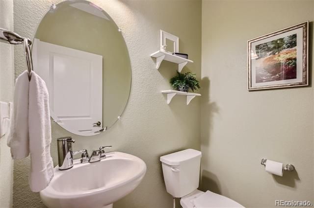 518 E Dry Creek Place, Littleton, CO 80122