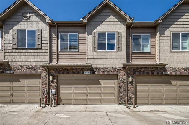518 E Dry Creek Place, Littleton, CO 80122
