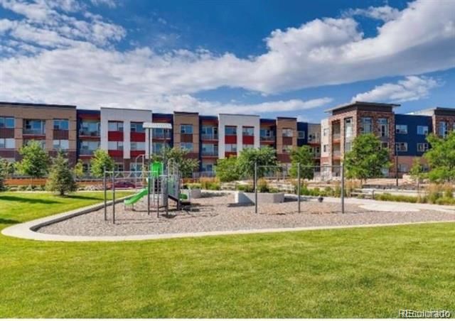 518 E Dry Creek Place, Littleton, CO 80122