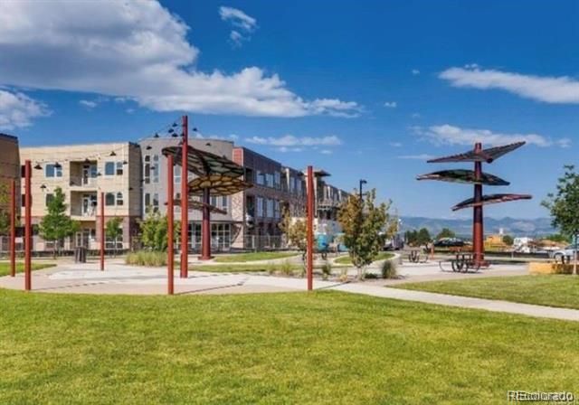 518 E Dry Creek Place, Littleton, CO 80122