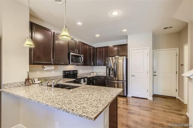 518 E Dry Creek Place, Littleton, CO 80122