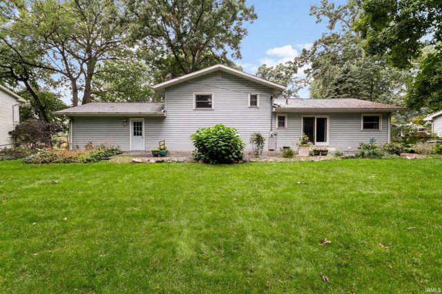 53332 Oakton Drive, South Bend, IN 46635