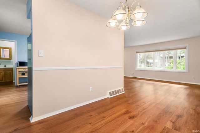53332 Oakton Drive, South Bend, IN 46635