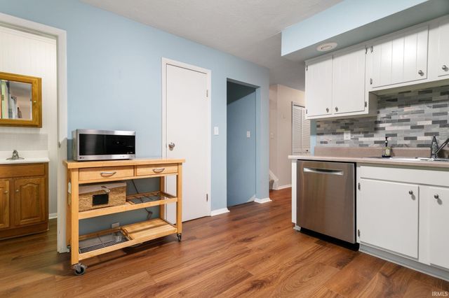 53332 Oakton Drive, South Bend, IN 46635