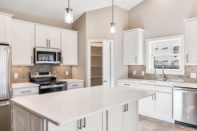 730 Kensington Drive, Ripon, WI 54971