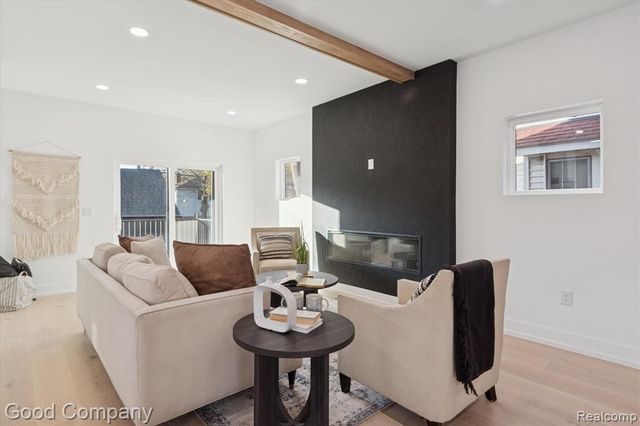 125 N Washington Ave Avenue, Royal Oak, MI 48067