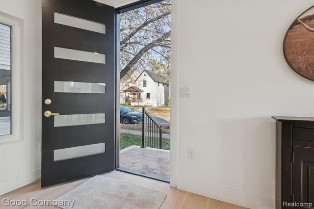 125 N Washington Ave Avenue, Royal Oak, MI 48067