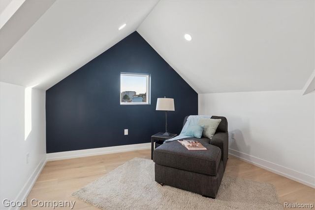 125 N Washington Ave Avenue, Royal Oak, MI 48067