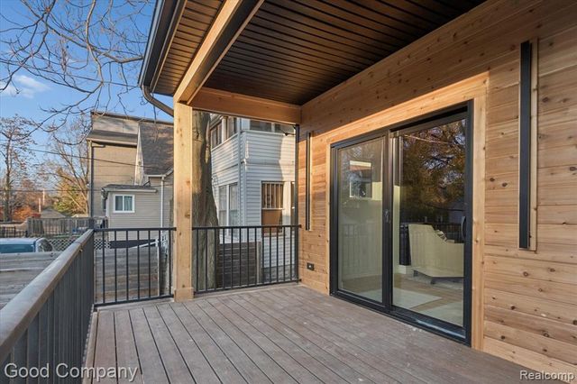 125 N Washington Ave Avenue, Royal Oak, MI 48067