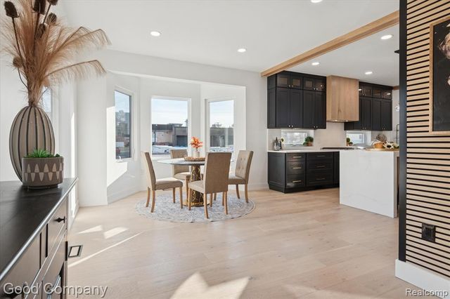 125 N Washington Ave Avenue, Royal Oak, MI 48067