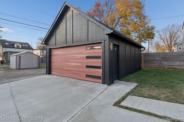 125 N Washington Ave Avenue, Royal Oak, MI 48067