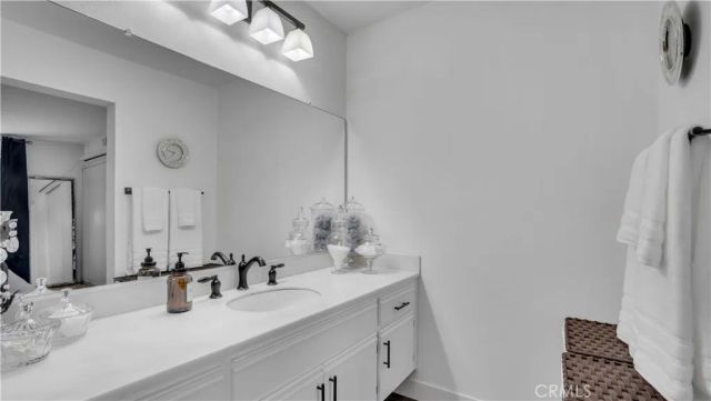 125 Briarglen, Irvine, CA 92614