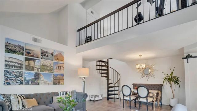 125 Briarglen, Irvine, CA 92614