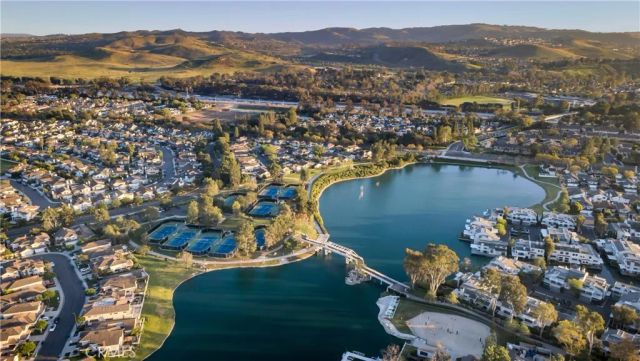 125 Briarglen, Irvine, CA 92614