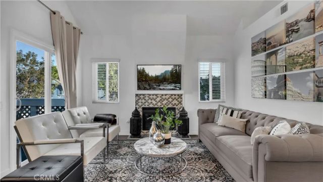 125 Briarglen, Irvine, CA 92614