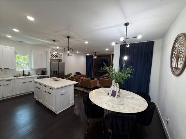 2417 Noble Street, Houston, TX 77026